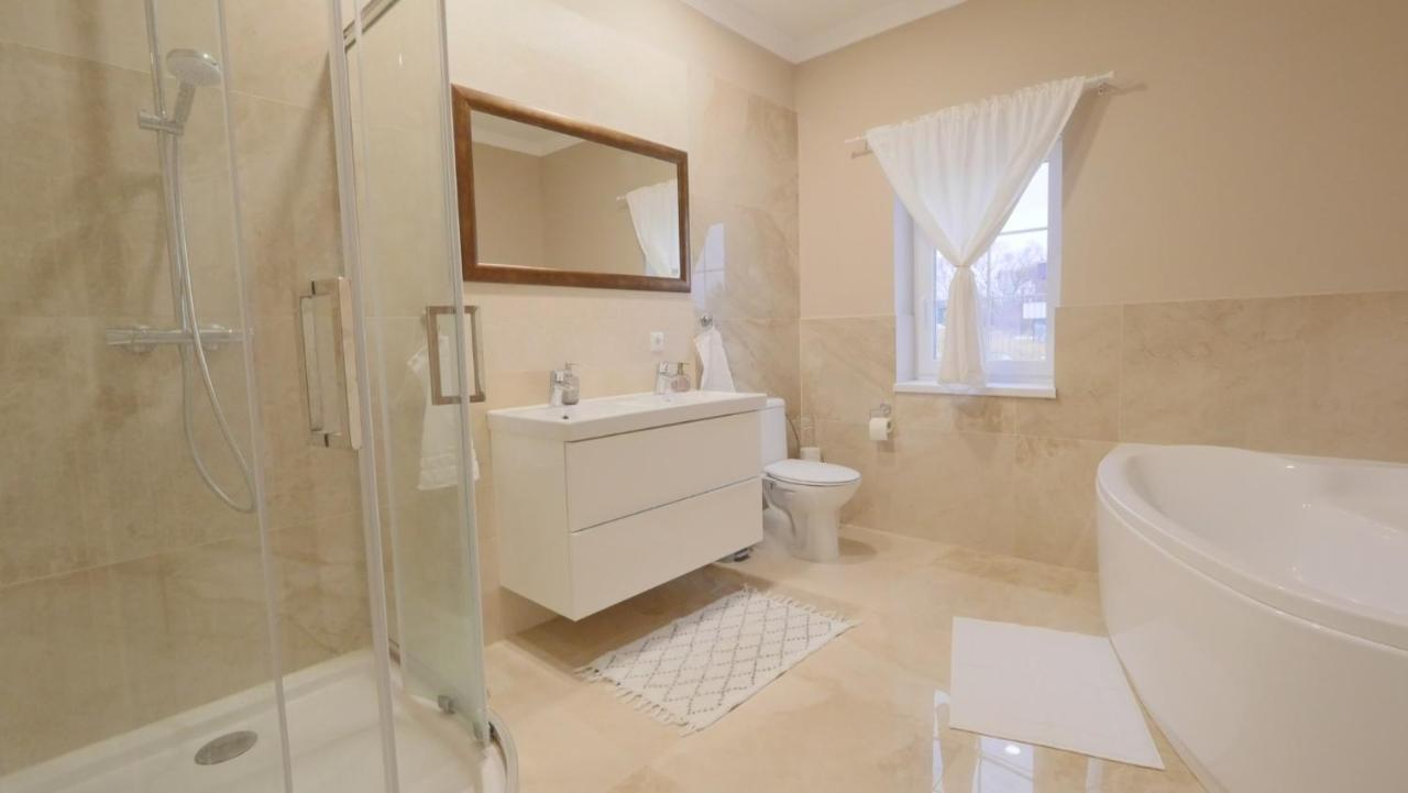 Вілла Apartmanovy Dom S Virivkou, Pod Secnom, Liptovsky Jan Ліптовський Мікулаш Екстер'єр фото