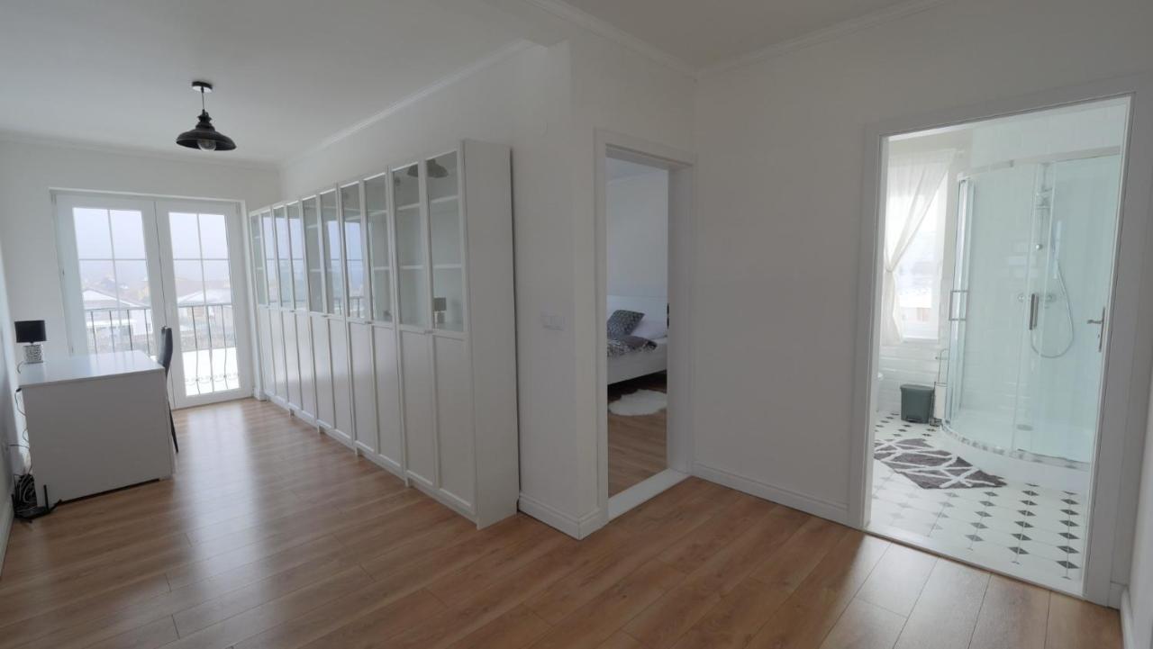 Вілла Apartmanovy Dom S Virivkou, Pod Secnom, Liptovsky Jan Ліптовський Мікулаш Екстер'єр фото