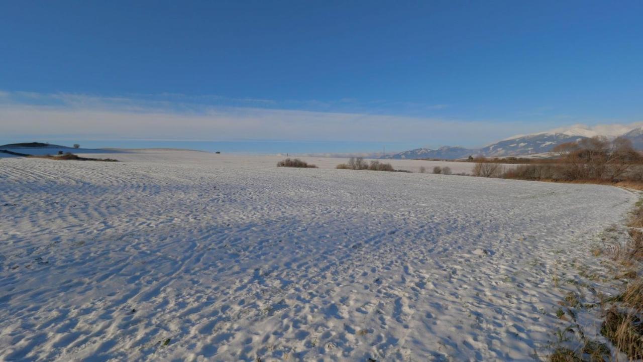 Вілла Apartmanovy Dom S Virivkou, Pod Secnom, Liptovsky Jan Ліптовський Мікулаш Екстер'єр фото