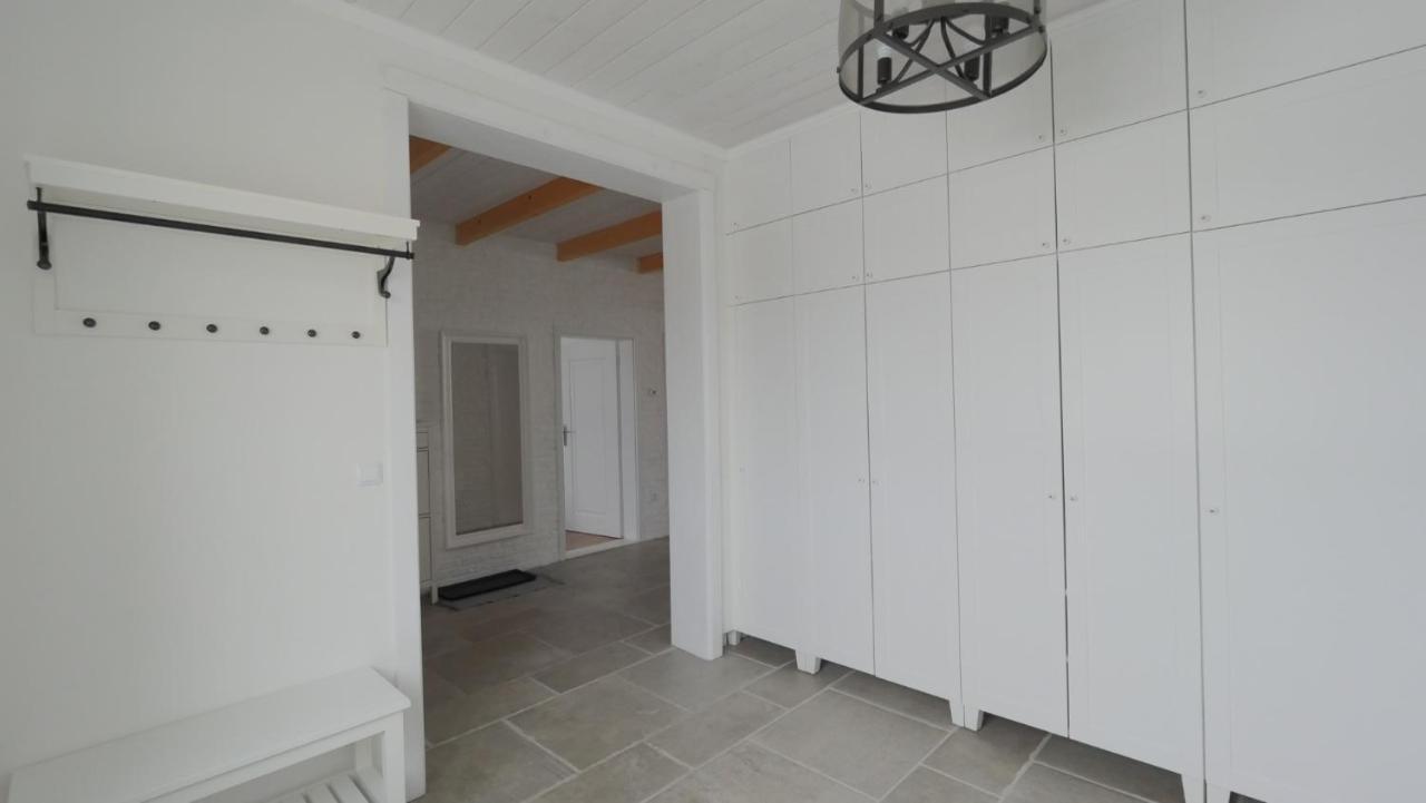 Вілла Apartmanovy Dom S Virivkou, Pod Secnom, Liptovsky Jan Ліптовський Мікулаш Екстер'єр фото