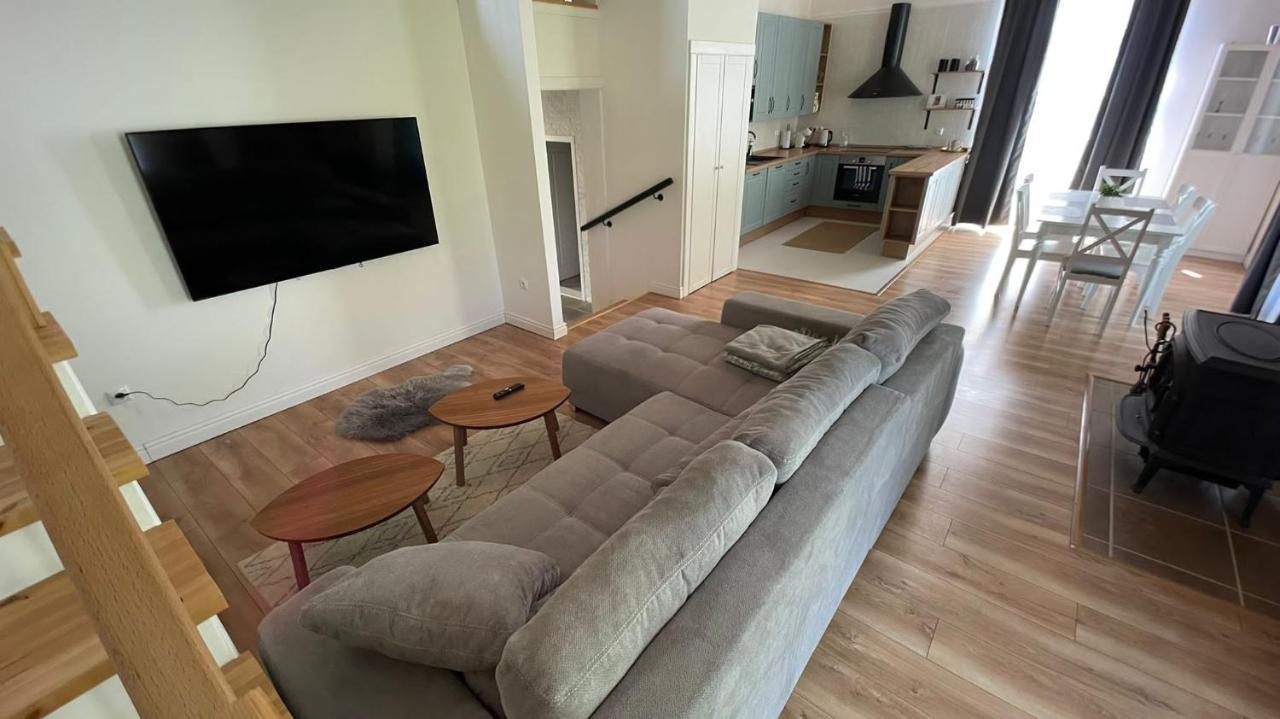 Вілла Apartmanovy Dom S Virivkou, Pod Secnom, Liptovsky Jan Ліптовський Мікулаш Екстер'єр фото