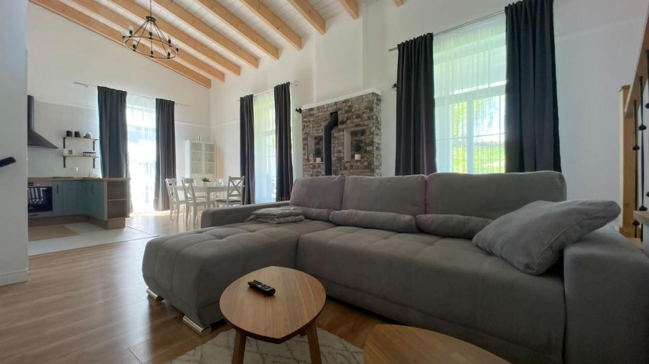 Вілла Apartmanovy Dom S Virivkou, Pod Secnom, Liptovsky Jan Ліптовський Мікулаш Екстер'єр фото